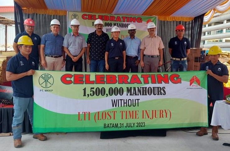 Celebration 1.5 Million Manhours Without Lost Time Injury with PT. Mitra Kharisma Konstruksi Prima with PT. Synergy Oil Nusantara