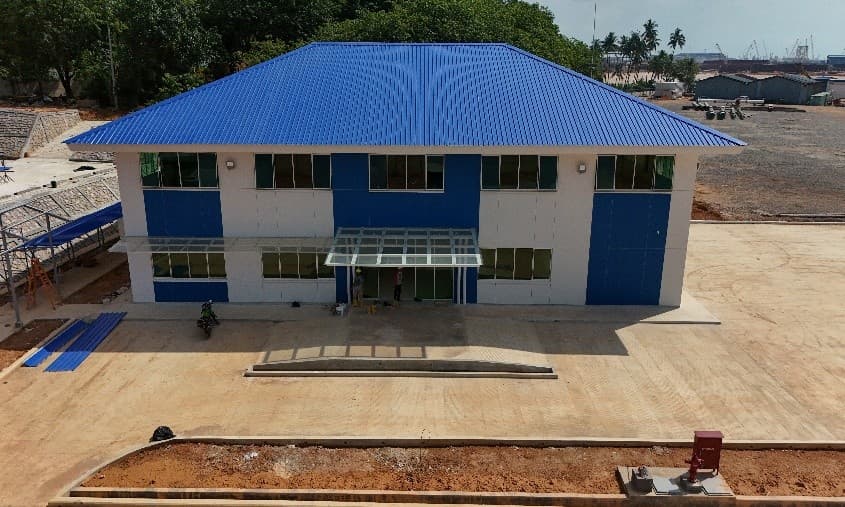 Design and Build of 6 Intelligent Warehouse